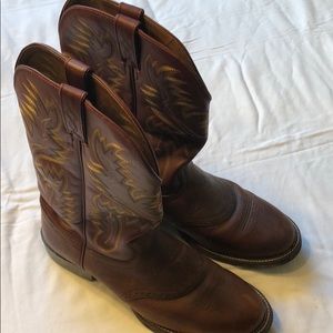 Justin men’s leather cowboy boots